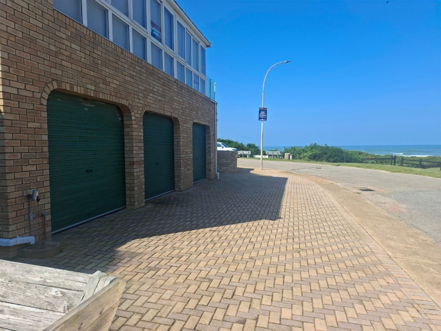 6 Bedroom Property for Sale in Aston Bay Eastern Cape
